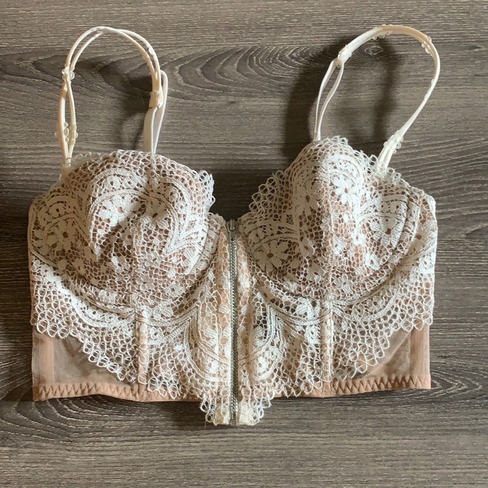 Victoria’s Secret Cream White Lace Corset Bra 32D